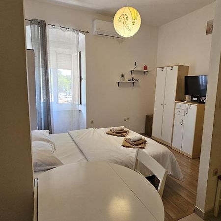 Studio Apartment Kiki For 2, Near Old Town & Beach, Free Wifi Zadar Exteriér fotografie